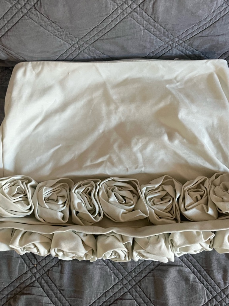 Ndb Ivory Mini Skirt With Rolled Rosette Trim Size S New With Tags!